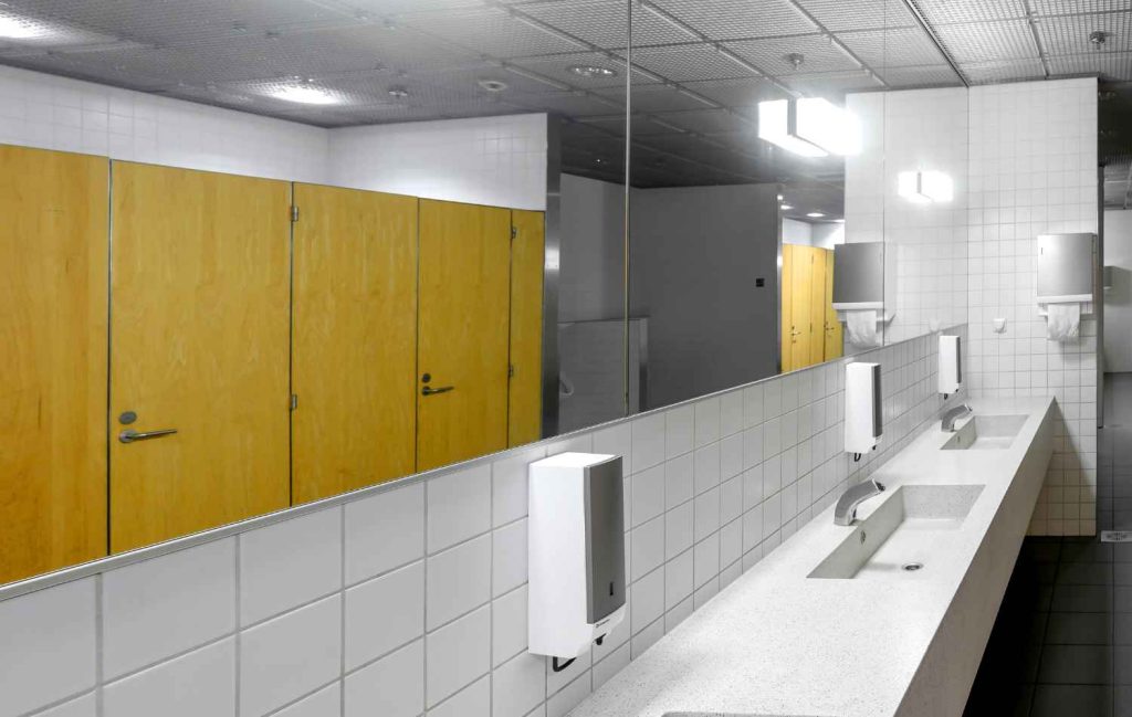 Toilet cubicles for schools